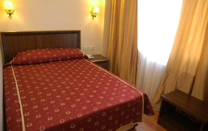 K Royal Hotel - Old City Istanbul Bagian luar foto