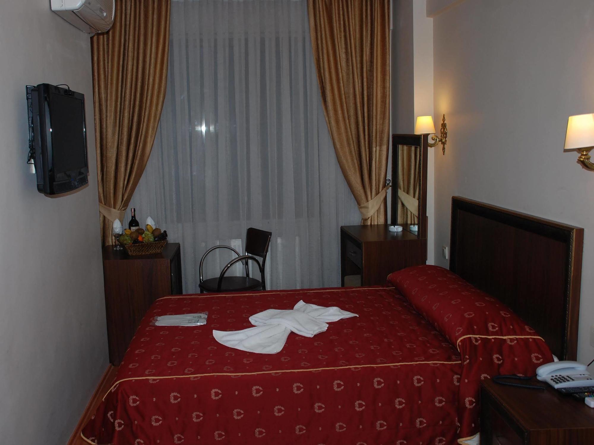 K Royal Hotel - Old City Istanbul Bagian luar foto